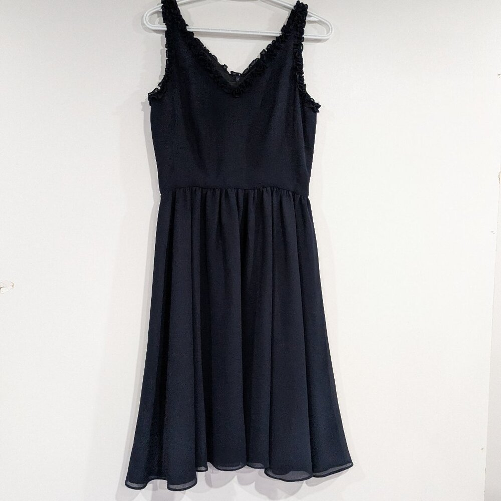 Loucas Sleeveless V-Neck Ruffle Detail Dress Navy Blue Size 8 Made in Canada